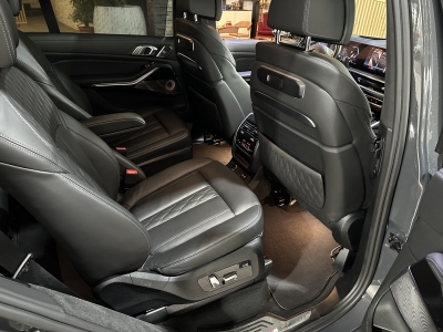 BMW X7 M60i*AHK*5xKlima*360Cam*Pano*ACC*23"LM*6xSHZ*