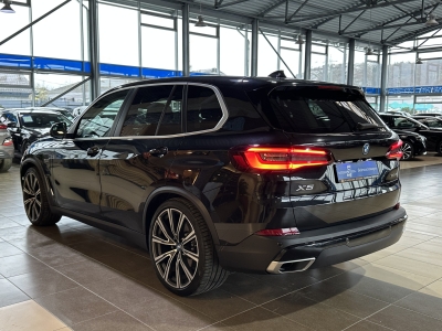 BMW X5 45e Innovations*4XSHZ*LED*R.Cam*Nav*HUD*22"LM