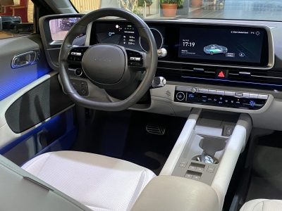 Hyundai IONIQ 6 Uniq Pano. HUD LED NSCC Navi Leder BOSE 