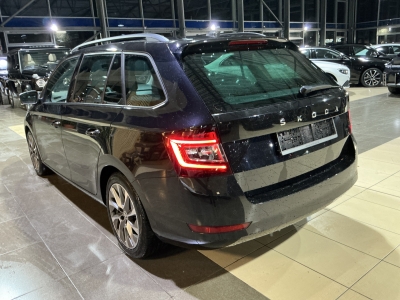 Skoda Fabia Best of Navi LED PDC SHZ Tempomat DAB+