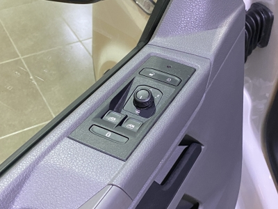 VW T6 Multivan Beach Tour 7-Sitzer AHK Navi R.Cam