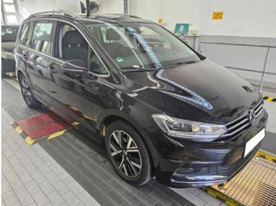 VW Touran Highline*SHZ*Navi*Standheizung*PDC*CarPlay