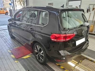 VW Touran Highline*SHZ*Navi*Standheizung*PDC*CarPlay