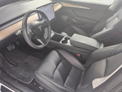 Tesla Model 3 RWD*R.Cam*ACC*Pano*Autopilot*Wärmepumpe 