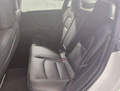 Tesla Model 3 RWD*R.Cam*ACC*Pano*Autopilot*Wärmepumpe 