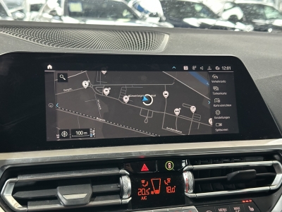BMW 330 e Sport Line LED ACC PDC SHZ DAB dig.Cockpit