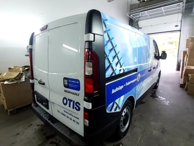 Renault Trafic 2,8t Komfort Würth-Regale LED PDC Klima