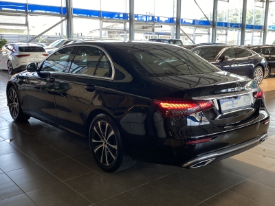 Mercedes-Benz E 300 Avantgarde MildHybr. WideScreen LED R.Cam 