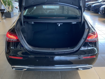 Mercedes-Benz E 300 Avantgarde MildHybr. WideScreen LED R.Cam 