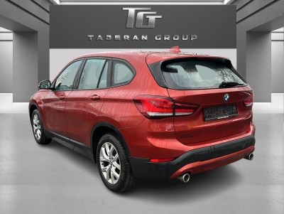 BMW X1 sDrive*18d*BusinessPaket*R.Cam*LED*AHK*SHZ*