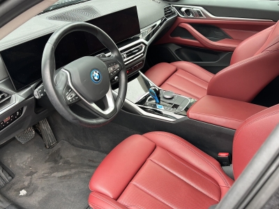 BMW i4 40 eDrive WideScreen Leder Navi LED R.Cam