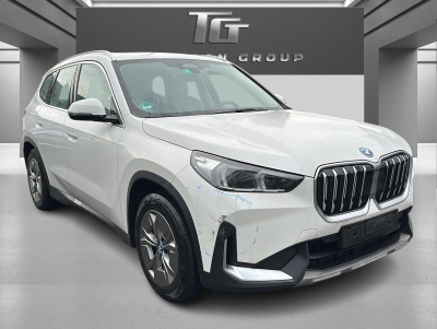 BMW iX1 30 xDrive Pano Premium WideScreen Navi R.Cam