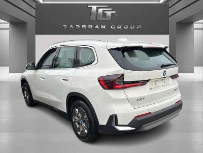 BMW iX1 30 xDrive Pano Premium WideScreen Navi R.Cam