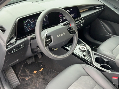 Kia Niro e*Vision*NSCC*LED*SHZ*BLIS*R.Cam*Navi*