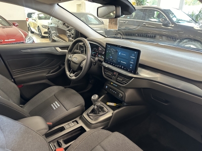 Ford Focus Active Crossover*LED*R-Cam*CarPlay*Navi*