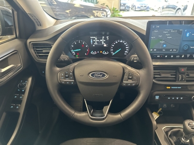 Ford Focus Active Crossover*LED*R-Cam*CarPlay*Navi*