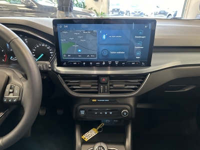 Ford Focus Active Crossover*LED*R-Cam*CarPlay*Navi*
