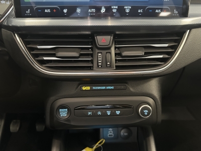 Ford Focus Active Crossover*LED*R-Cam*CarPlay*Navi*