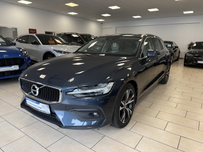 Volvo V60 Momentum*Pano*Cockpit*Navi*LED*RCam*CarPlay*