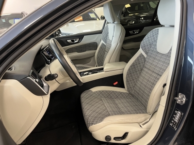 Volvo V60 Momentum*Pano*Cockpit*Navi*LED*RCam*CarPlay*