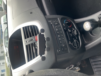 BMW X1 sDrive 18 i*Navi*Cam*SHZ+PDC*BT-Audio*Klima*