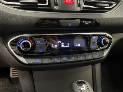 Hyundai i30 Fastback*N-Line*ACC*LED*Cam*SHZ*TeilLeder*1H