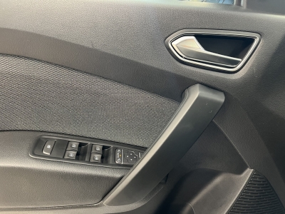 Renault Kangoo *NAVI*Cam*AHK*SHZ*PDC*BT-Audio*LED*