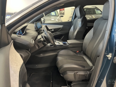 Peugeot 3008 Hybrid*GT*LED*Navi*R.Cam*ACC*Cockpit*Ambiente