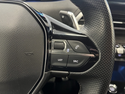 Peugeot 3008 Hybrid*GT*LED*Navi*R.Cam*ACC*Cockpit*Ambiente