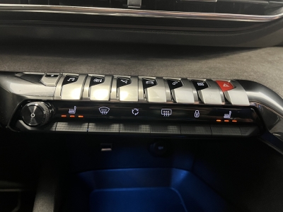 Peugeot 3008 Hybrid*GT*LED*Navi*R.Cam*ACC*Cockpit*Ambiente