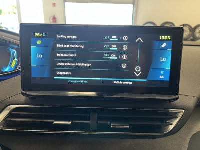 Peugeot 3008 Hybrid*GT*LED*Navi*R.Cam*ACC*Cockpit*Ambiente