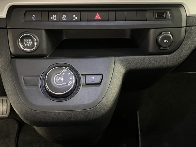 Peugeot Traveller Business*VIP*L2*AHK*Leder*PDC*Head-Up*