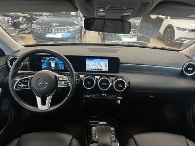 Mercedes-Benz CLA 220 Shooting Brake 4M*Leder*AHK*LED*Distr.+