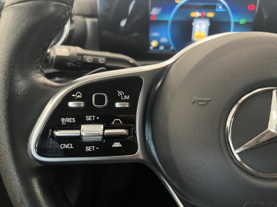 Mercedes-Benz CLA 220 Shooting Brake 4M*Leder*AHK*LED*Distr.+