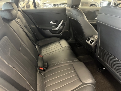 Mercedes-Benz CLA 220 Shooting Brake 4M*Leder*AHK*LED*Distr.+