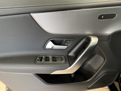 Mercedes-Benz CLA 220 Shooting Brake 4M*Leder*AHK*LED*Distr.+