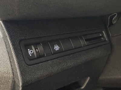 Peugeot 5008 Allure*7-Sitzer*LED*R-Cam*AHK*Navi*TeiLeder