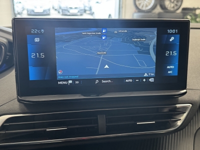 Peugeot 5008 Allure*7-Sitzer*LED*R-Cam*AHK*Navi*TeiLeder