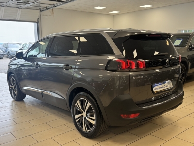 Peugeot 5008 Allure*7-Sitzer*LED*R-Cam*AHK*Navi*TeiLeder