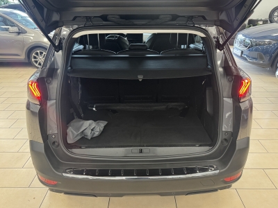 Peugeot 5008 Allure*7-Sitzer*LED*R-Cam*AHK*Navi*TeiLeder