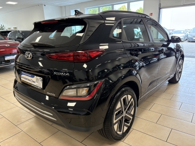 Hyundai KONA Select 2WD*ACC*R-Cam*CarPlay*SHZ*SOH:100%*