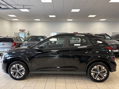 Hyundai KONA Select 2WD*ACC*R-Cam*CarPlay*SHZ*SOH:100%*
