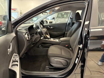 Hyundai KONA Select 2WD*ACC*R-Cam*CarPlay*SHZ*SOH:100%*