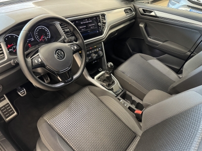 VW T-Roc Active*Panorama*SHZ*CarPlay*PDC*KlimaAuto*