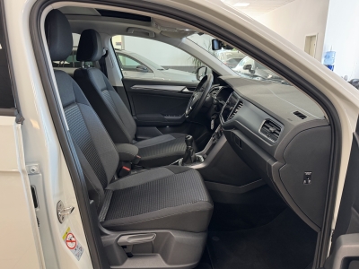 VW T-Roc Active*Panorama*SHZ*CarPlay*PDC*KlimaAuto*