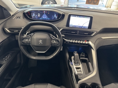 Peugeot 5008 Allure*7-Sitzer*TeiLeder*CarPlay*SHZ*Navi*