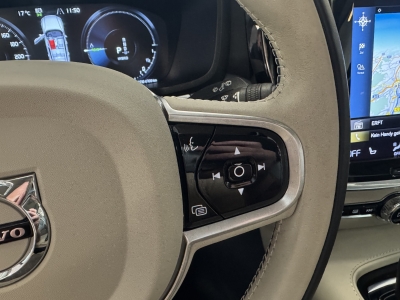 Volvo V60 R Design Plug-In Hybrid AWD*LED*Navi*R-Cam*