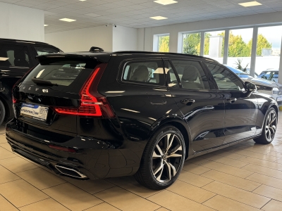 Volvo V60 R Design Plug-In Hybrid AWD*LED*Navi*R-Cam*