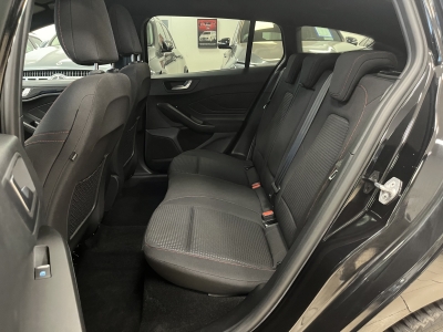 Ford Focus ST-Line*HUD*ACC*Navi*CarPlay*SHZ*LED*ParkAs*