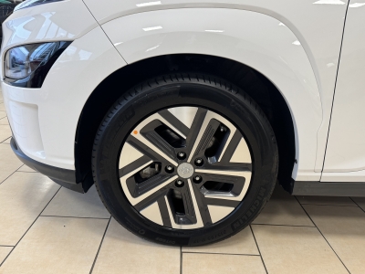 Hyundai KONA Select Elektro 2WD*ACC*R-Cam*CarPlay*SHZ*